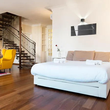Del Buonconsiglio Apartment *